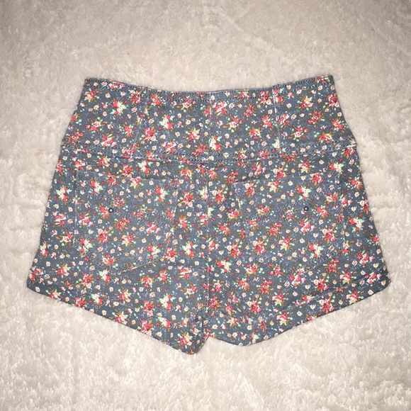 Floral high waisted shorts - Picture 3 of 6
